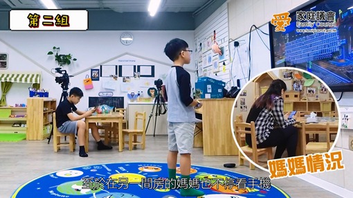 a kid watching tv