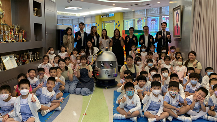 民青局亦制作了有关性别主流化的网站及网上课程,除了用作宣传效用,亦供政府人员及公众参考。